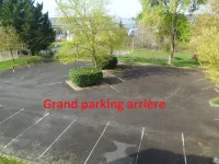 Brit Hotel Essentiel Tours Sud Chambray-lès-Tours - 駐車場