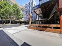 Link Portside Wharf Apartment Hotel Hotels in Cannon Hill