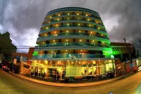 Royal Macaé Palace Hotel Hotels near Cavaleiros Beach