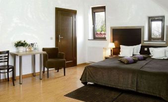 Dwór Kombornia - Folwark