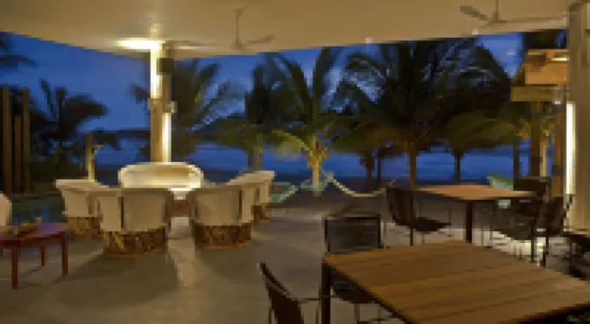 洛塞雷諾海濱之家