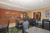 Fairfield Inn & Suites Lake Charles Sulphur - breakfast