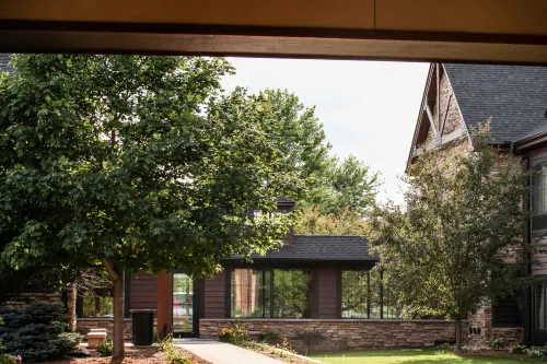 Ironwood Lodge Lake Elmo by Marriott - 駐車場