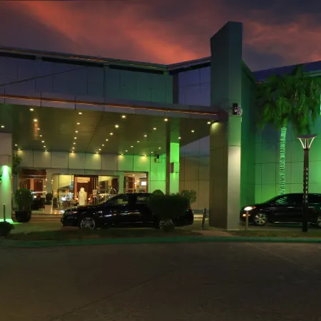 Holiday Inn RIYADH - AL QASR by IHG