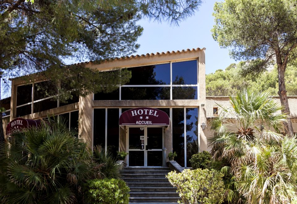 Best Western Domaine de Roquerousse-Salon-de-Provence Updated 2023 Room  Price-Reviews & Deals | Trip.com