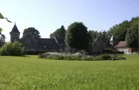 Château de Behen Hotels in Behen