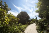 Hostellerie Les Hauts De Sainte Maure Hôtels à : Crouzilles