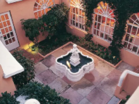 Fourways Inn Hotels in Hamilton