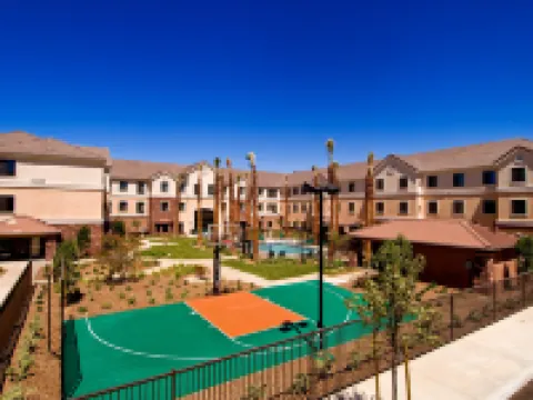 ステイブリッジ スイーツ パームデール by IHG パームデールのホテル