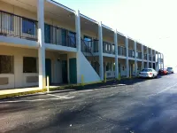 레드 카펫 인 & 스위트 댄빌