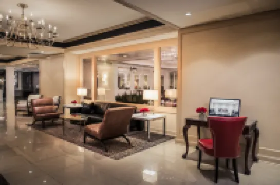 Bella Vista Hotel & Suites