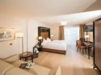 Genusshotel Goldene Rose Hotels in Silandro