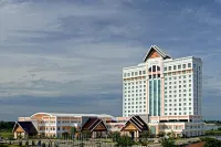 Don Chan Palace Hotel & Convention Отели в г. набережной