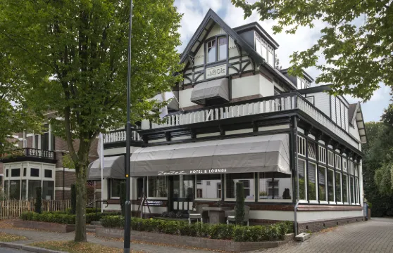 札札斯酒廊酒店