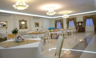 Dworek Nad Stawem & Laznia Piwna - Housity
