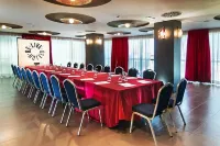 Be Live City Center Talavera Hotels in Sierra de San Vicente