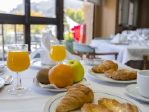 HOTEL ZENTRAL MAYORAL TOLEDO โรงแรมในโตเลโด