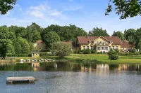 Toftaholm Herrgård Hotels in Varnamo
