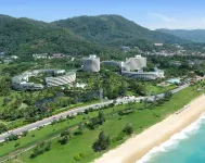 Pullman Phuket Karon Beach Resort Các khách sạn ở Phuket