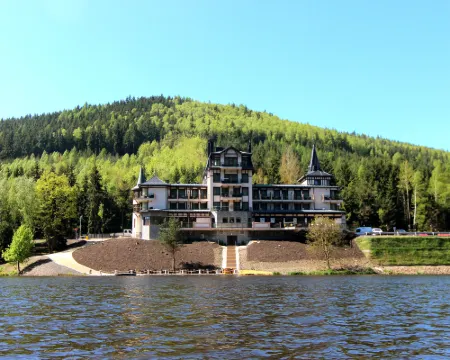Retro Riverside Wellness Resort Hotels in Karlovy Vary District