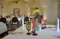 Chateau Herálec Boutique Hotel & Spa by l'Occitane - breakfast