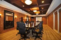 Best Western Plus Palm Court Hotel Hotels in Davis