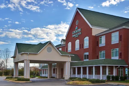 Comfort Inn & Suites Hampton Near Coliseum