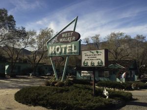 The Historic West Walker Motel