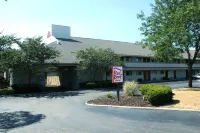 Econo Lodge Inn & Suites Monroe
