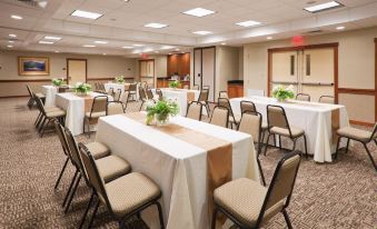 Holiday Inn Express & Suites Turlock-Hwy 99