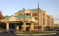 Hampton Inn Hartford-Airport Các khách sạn ở Granby