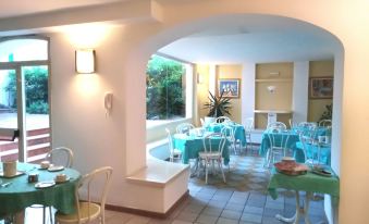 Elba Hotel - Housity