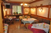 Pension Voralpen Hotels in Sankt Polten