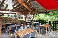 The Strand Boutique Resort