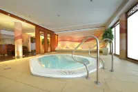 Luitpoldpark-Hotel Hotels in Hopfen am See