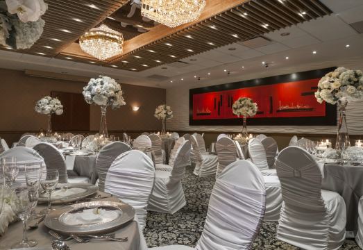 포코 인 앤드 스위트 호텔