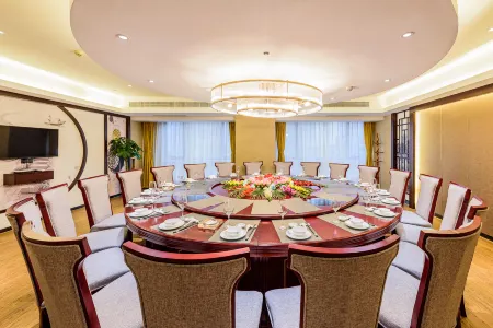 Jinguang International Hotel Отели рядом со станцией Jinchengjiang Raliway Station