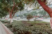 Zizhong Shimao Hotel - parking