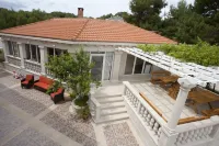 Barba Petra Dvori Apartments