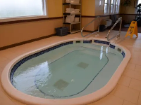 Northern Lights Inn & Suites Hotels in Valleyview