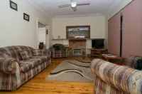 Manera Heights Apartments Hotel di Dubbo