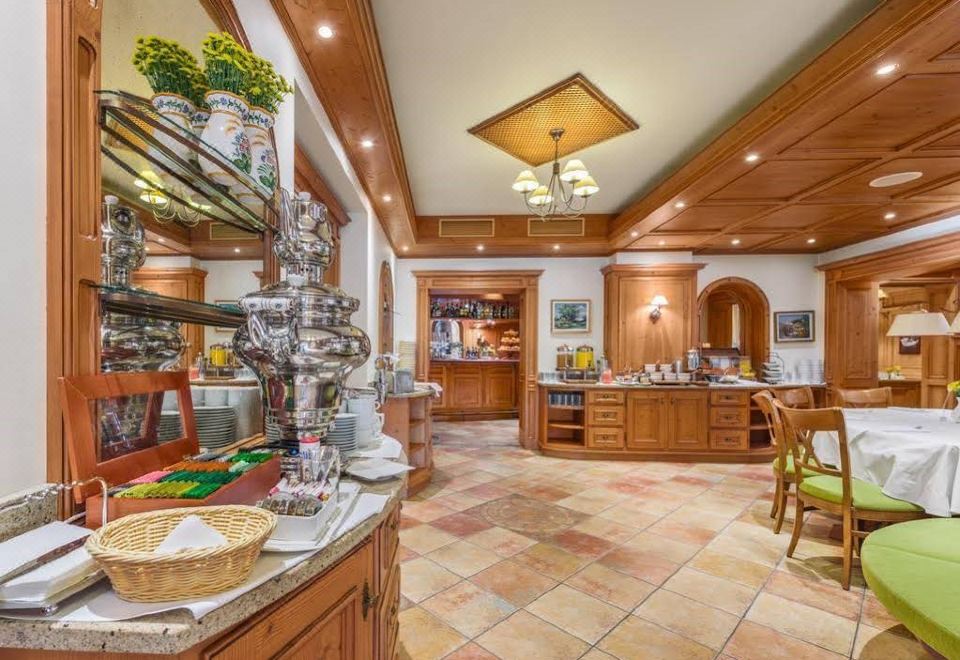 3. 호텔 존넨호프 ..