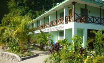 Faofao Beach Fales - Housity