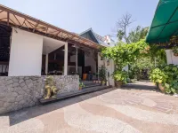 ذا فيريديان ريزورت Hotels near طريق بانغلا