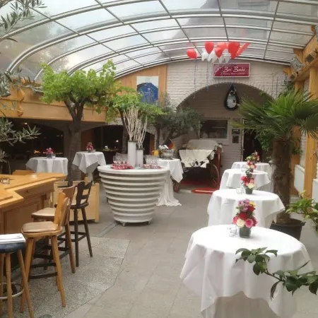 Hotel & Restaurant Bei Baki