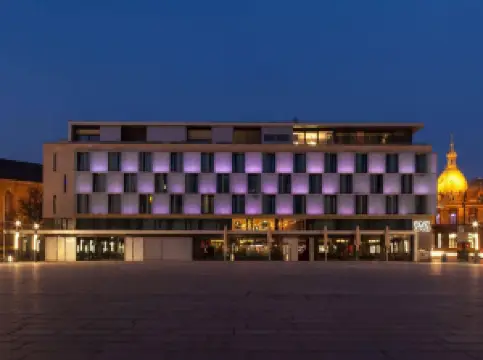 แซคส์ เออร์บันดีไซน์โฮเทล ไกเซอร์สเลาเทิร์น