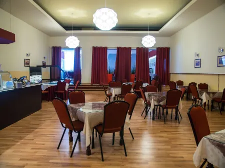 Europa Отели в г. Еленя-Гура