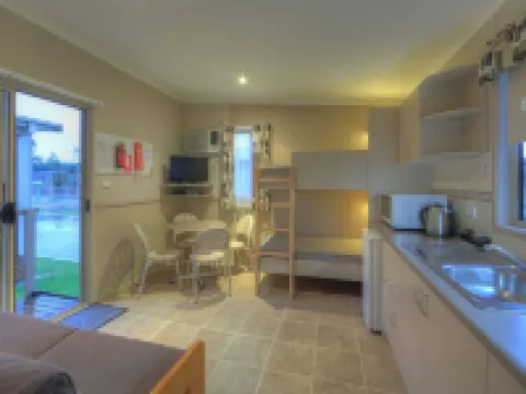 Clyde View Holiday Park Hotels in Batehaven