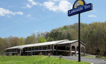 Lakeside Inn