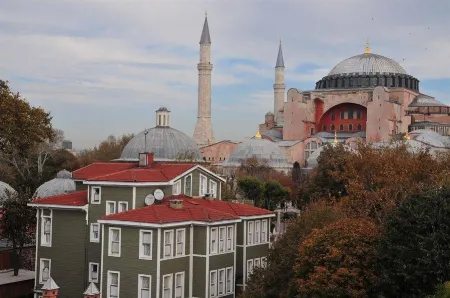 Hagia Sofia Mansions Istanbul, Curio Collection by Hilton